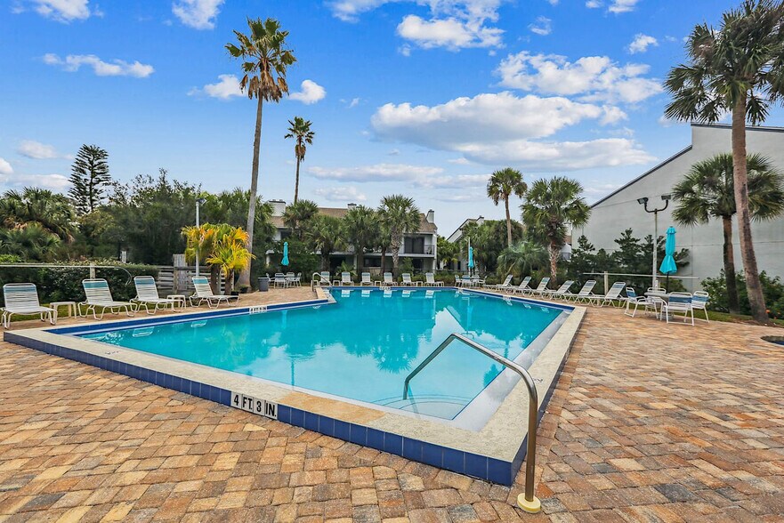 Building Photo - 890-A1A A1A Beach Blvd
