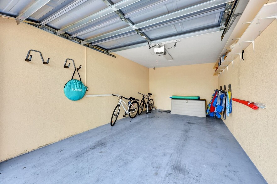 Detached Garage - 4450 Chickee Hut Ct