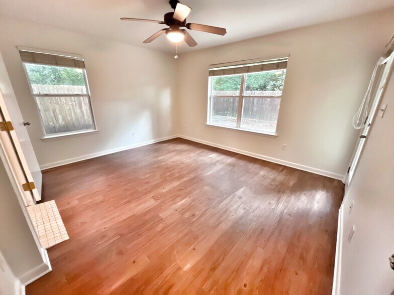 Master Bedroom - 425 Euclid Rd