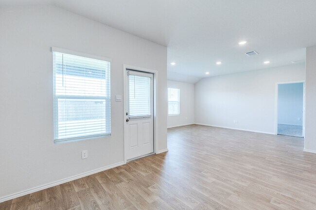 Building Photo - 4-BEDROOM NEW CONSTRUCTION IN SWENSON HEIG...