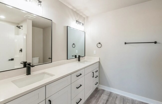 Building Photo - 14405 Springbrook Trl