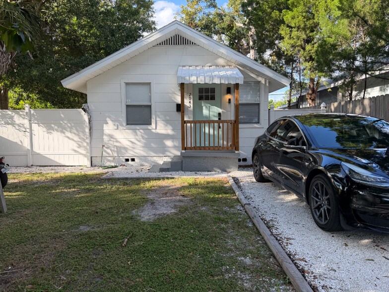 Primary Photo - 2043 16th Ave S