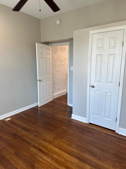 Building Photo - 1204W Cross St