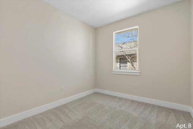 Building Photo - 2225 Katy Ln