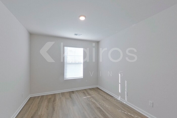 Building Photo - 105 Overstreet Way