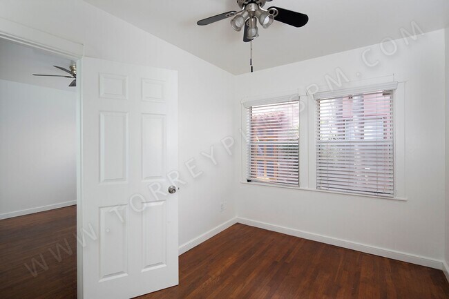Building Photo - *OPEN HOUSE: 6/21 9:30-10:30AM* 1BR Betwee...