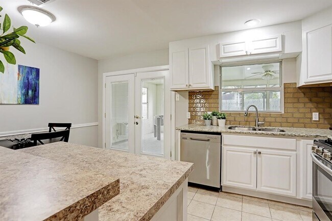 Building Photo - 5205 Verdome Ln