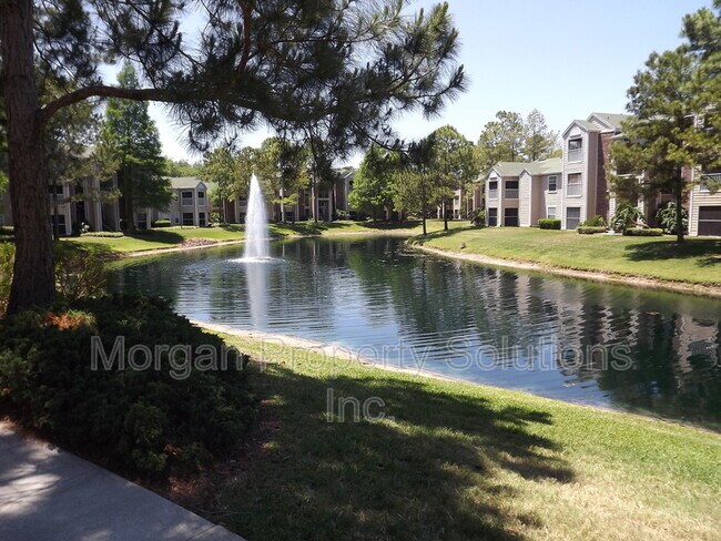 Building Photo - 5112 Park Central Dr