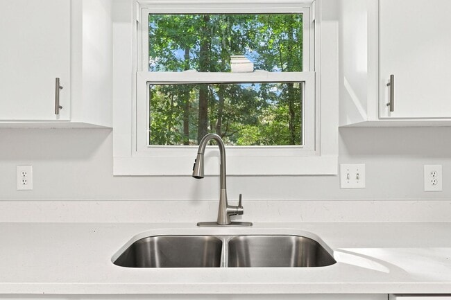 Building Photo - 4011 Arckelton Dr