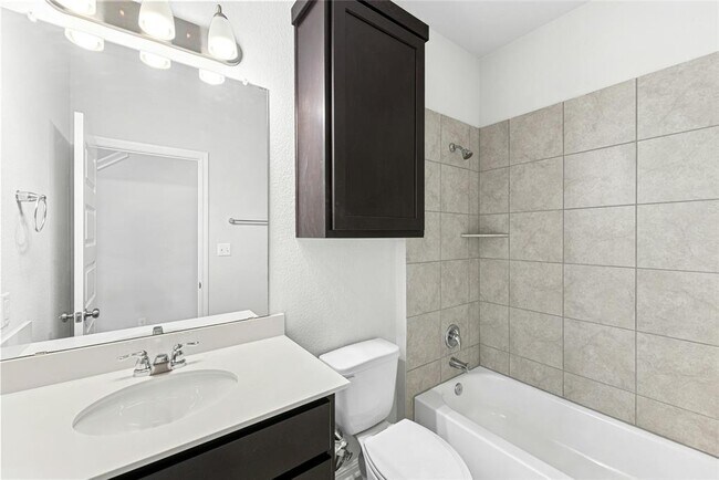 Building Photo - 1709 Arendale Dr