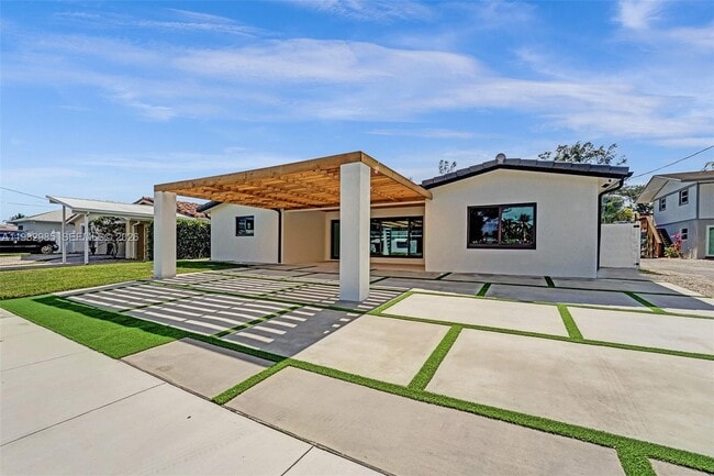 Building Photo - 915 NW 7th St