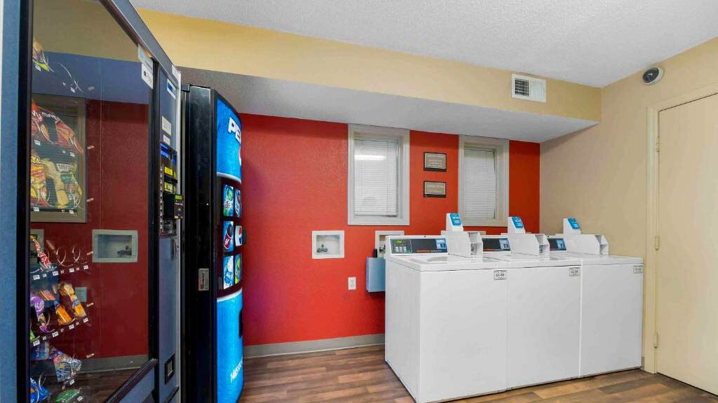 Building Photo - 9651 Seward Rd