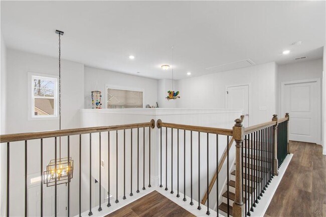Building Photo - 409 Carmichael Cir