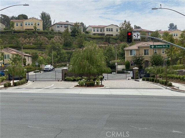 Building Photo - 21067 Willow Heights Dr