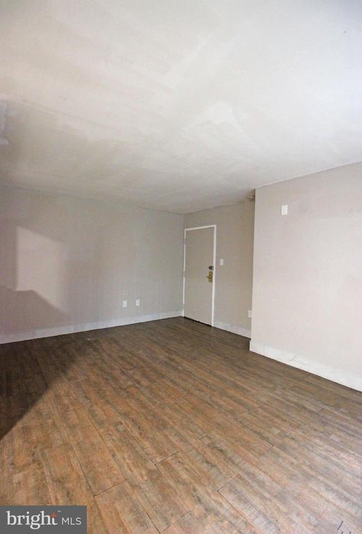 Building Photo - 17 Water St