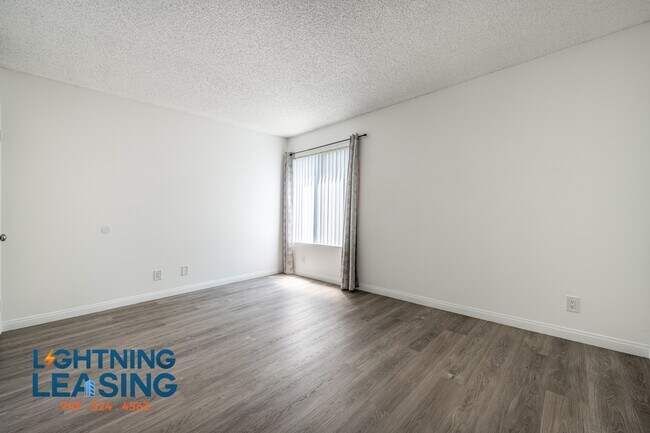 Building Photo - 14201 Victory Blvd