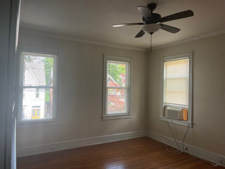 Living Room - 715 Cattell St