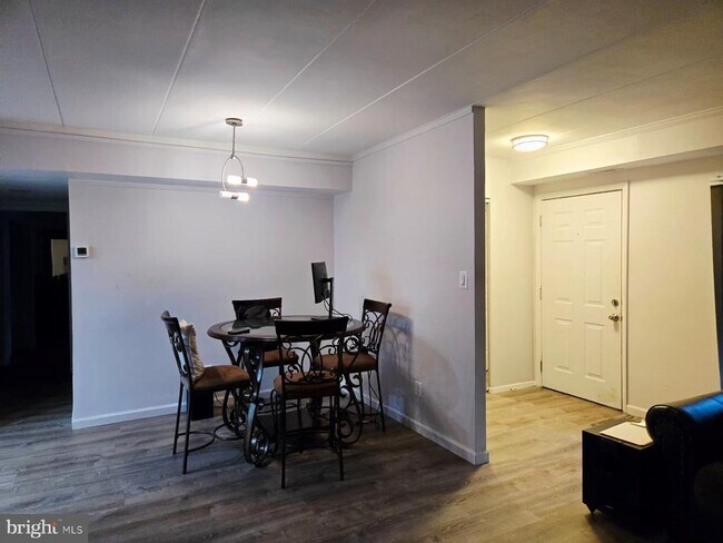 Building Photo - 10714 Green Mountain Cir