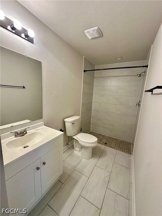 Building Photo - 4406 Skyline Blvd