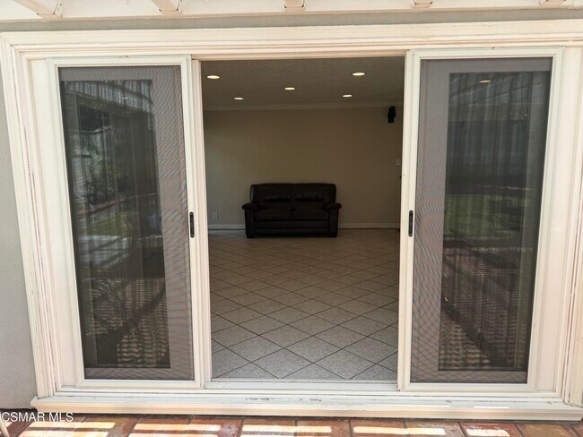 Building Photo - 1275 Willsbrook Ct