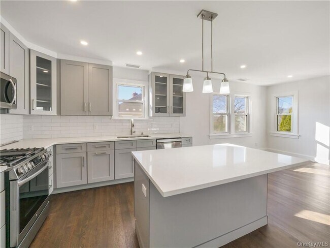 Building Photo - 29 Fremont St