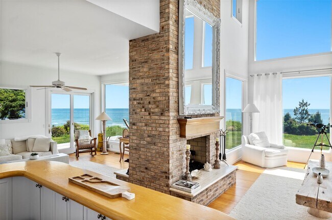 Building Photo - 390 Old Montauk Hwy