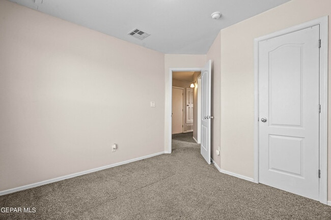 Building Photo - 2404 Escape Point St