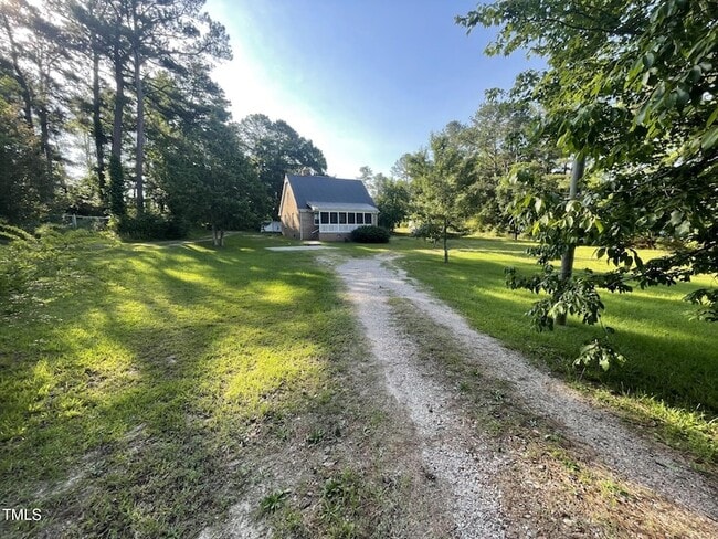 Building Photo - 1237 Martin Pond Rd