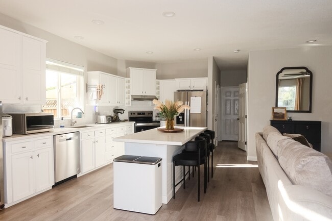 Building Photo - 2325 Cherrystone Dr