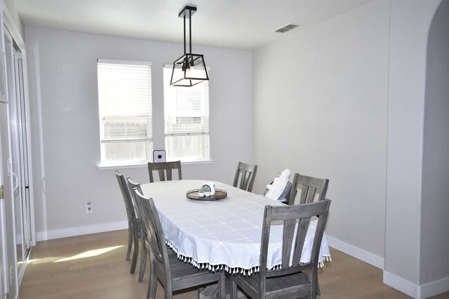 Building Photo - 11719 Kouros Way