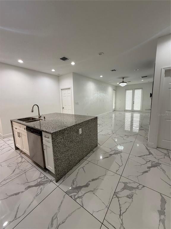 Building Photo - 310 Grape Ave