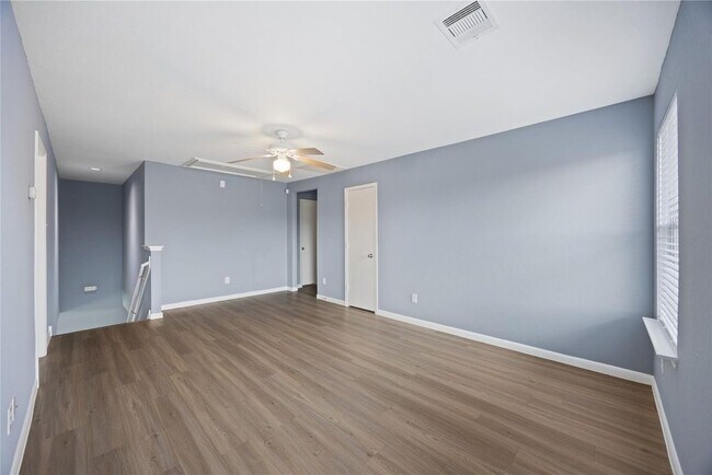 Building Photo - 8143 Sanders Forest Ct