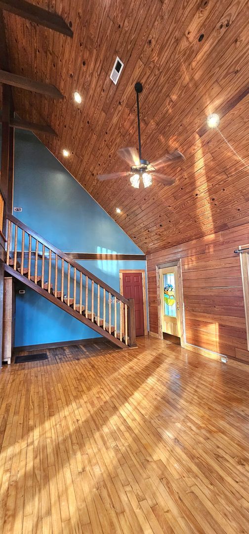 Building Photo - Private Log Cabin Home Peaceful Country Living on Acreage