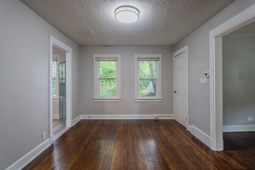 Building Photo - 3239 Clague Rd
