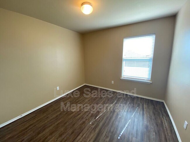 Building Photo - 2912 Thompson Farm Ln