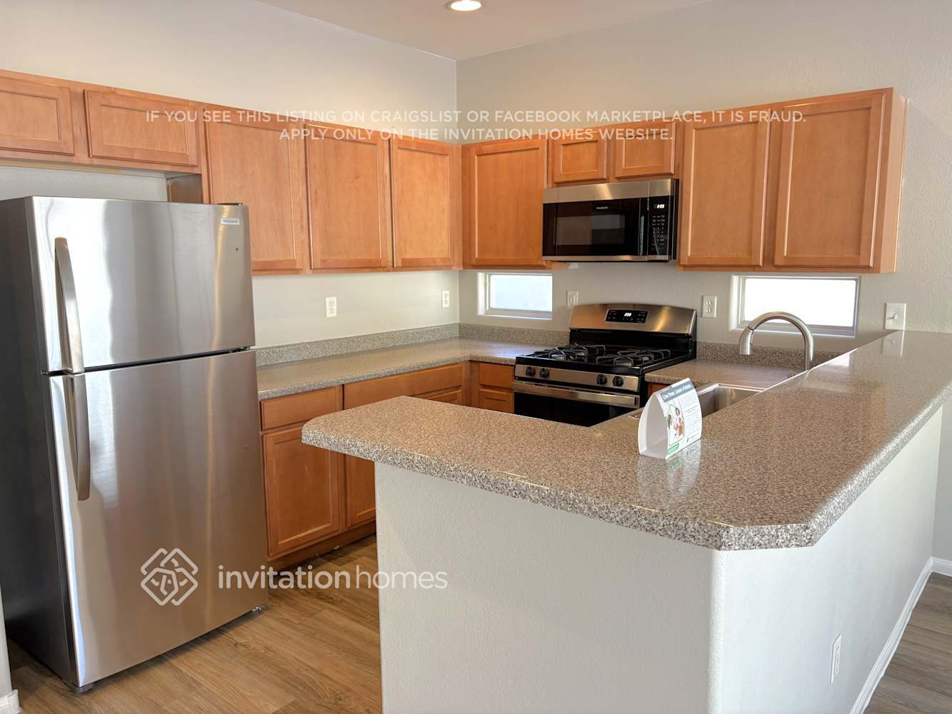 Building Photo - 720 Easter Lily Pl