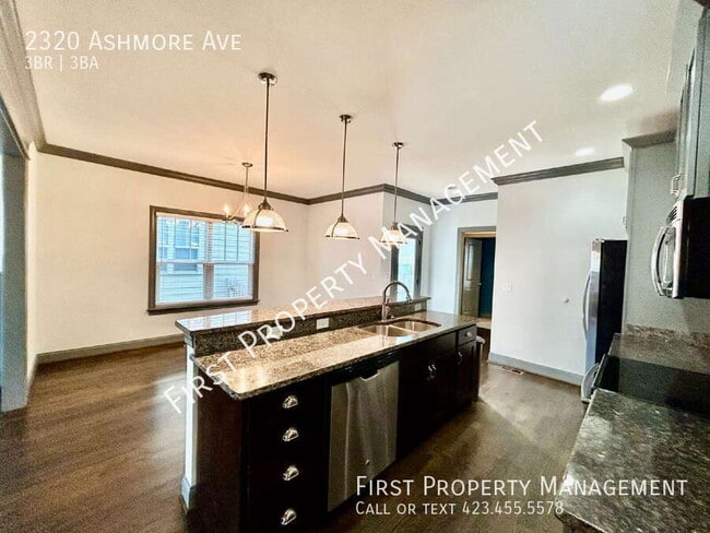 Building Photo - 2320 Ashmore Ave