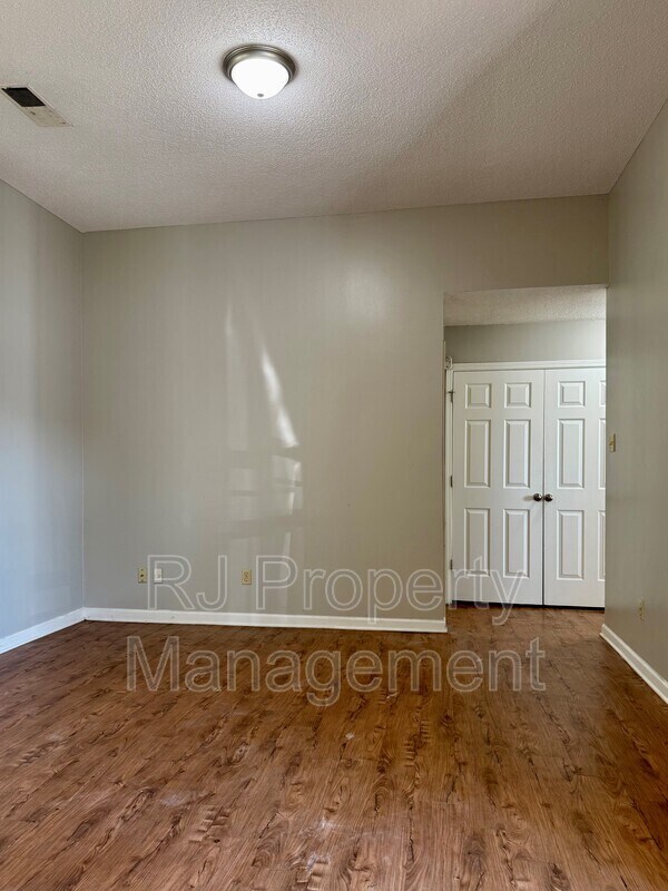 Building Photo - 4369 Pecan Creek Cir S