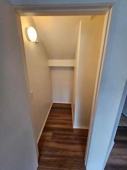 Building Photo - 1050 Harbor Heights Dr