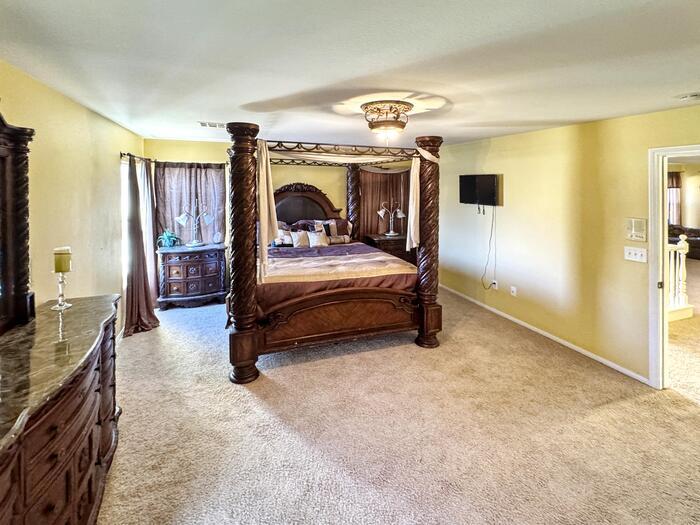 Building Photo - 6725 Yellowhammer Pl