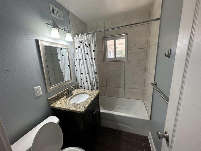 Building Photo - 119 Judith Dr