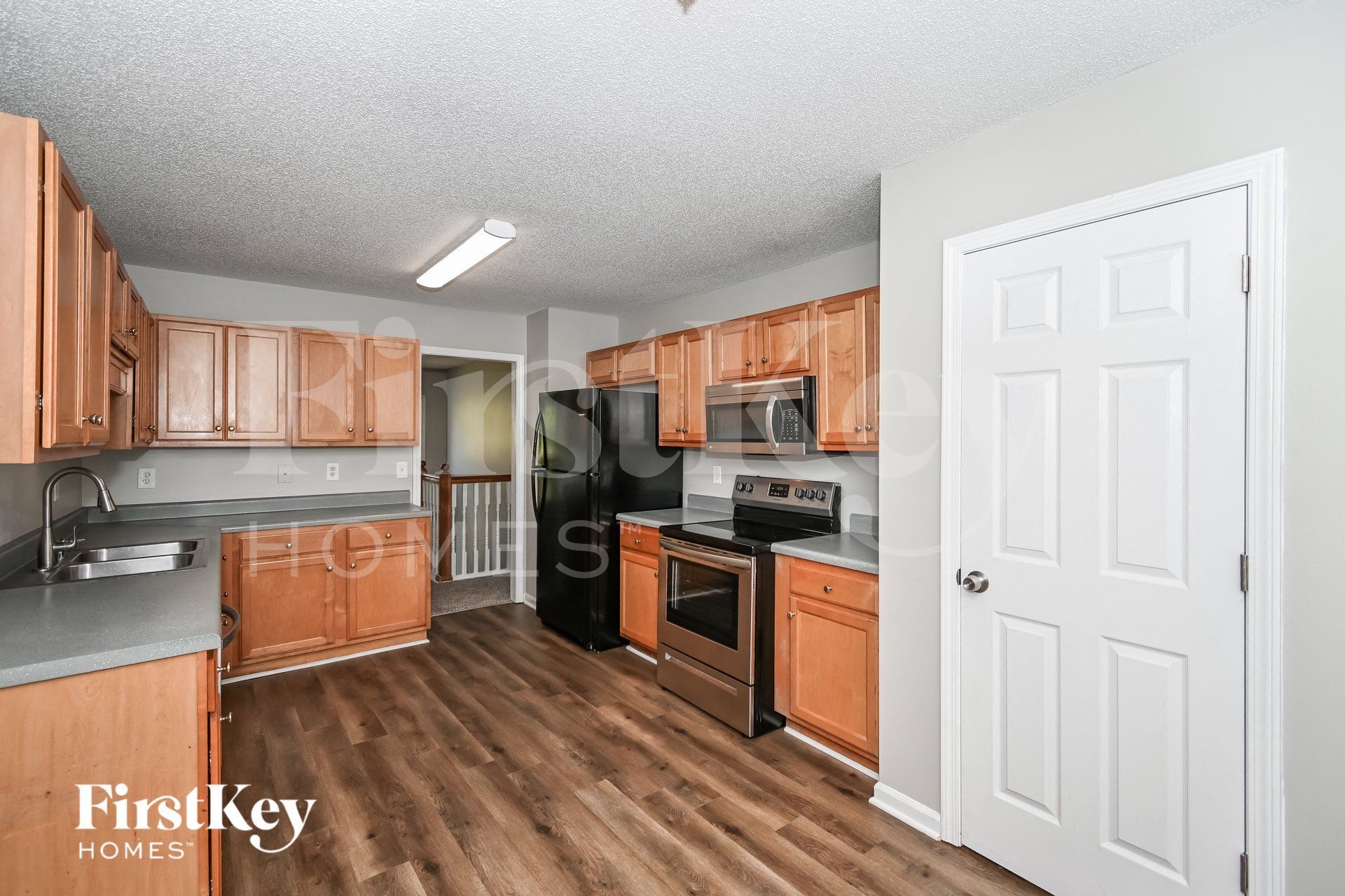 Building Photo - 7775 Poppy Dr