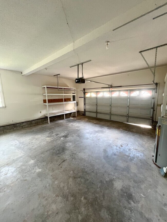 Building Photo - Gorgeous Single-Family Home! Large Deck, B...