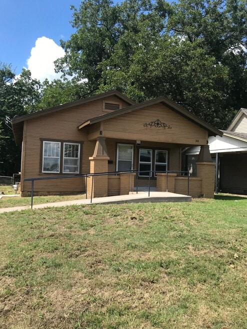 Building Photo - 308 N McKinley Ave