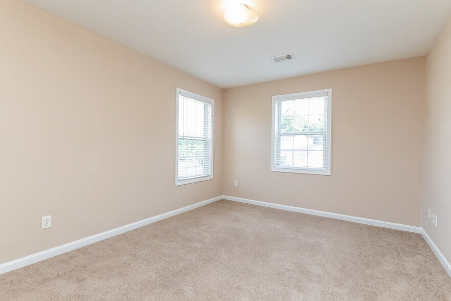 Building Photo - 2373 Bancroft Way