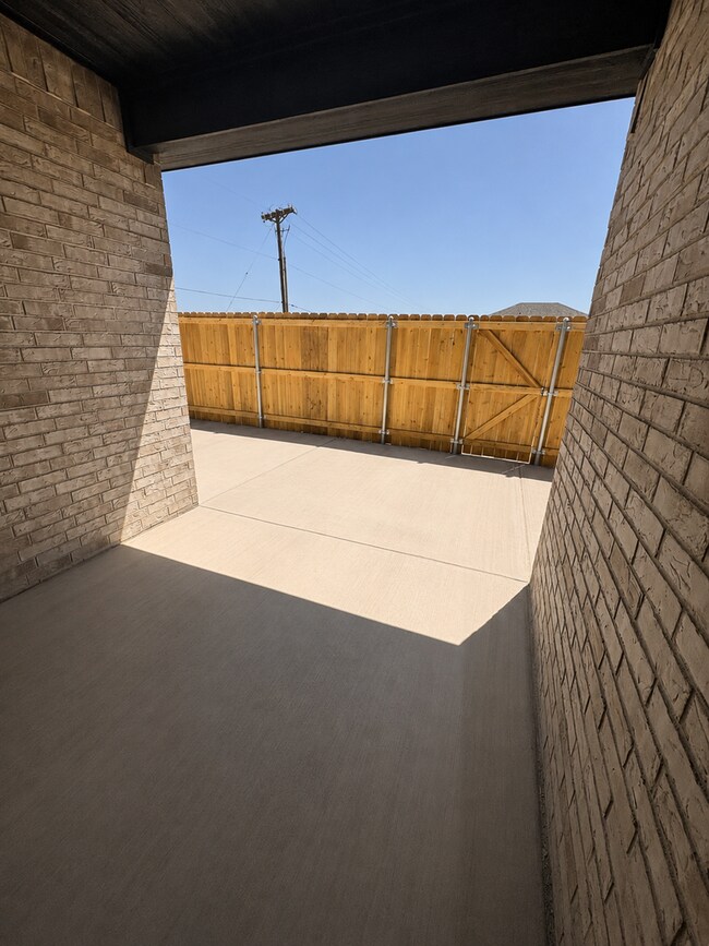 Building Photo - 10301 Stone Meadow Dr