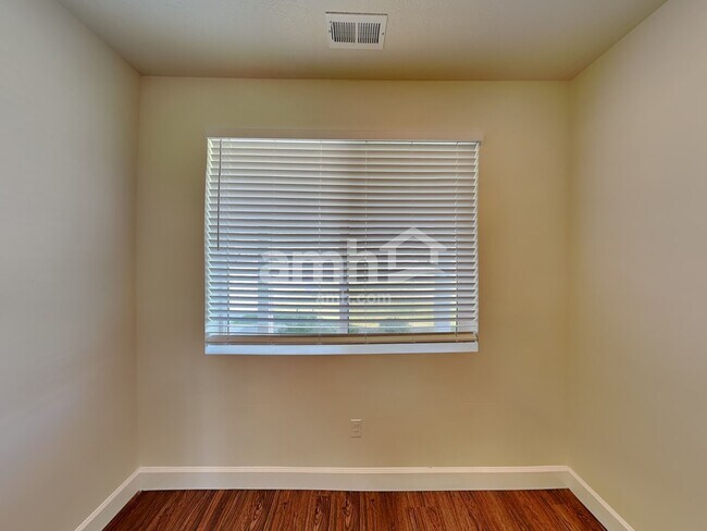 Building Photo - 1329 White St