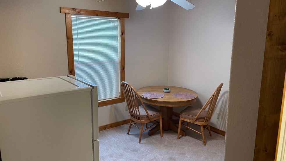 Dining Area - 816 Chestnut St