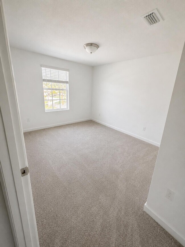 Building Photo - 4345 Pond Lily Ln