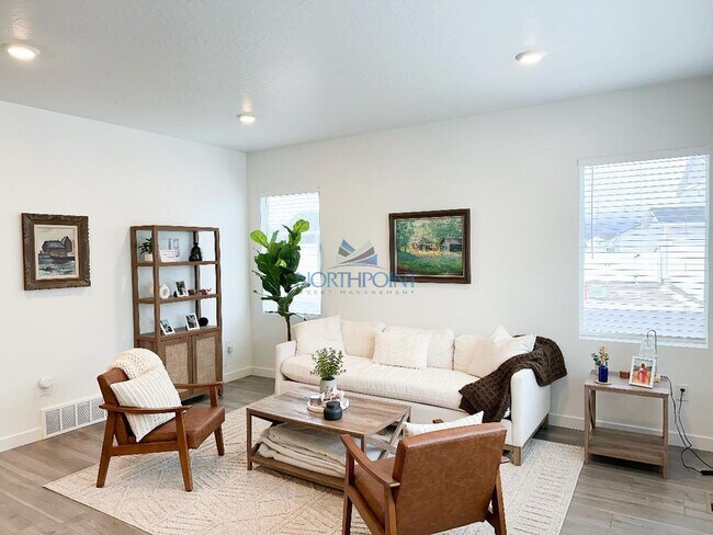 Building Photo - 3 BR/2.5BA | Newly Renovated Single Family Home | 1-Car Garage Parking | In Lehi!